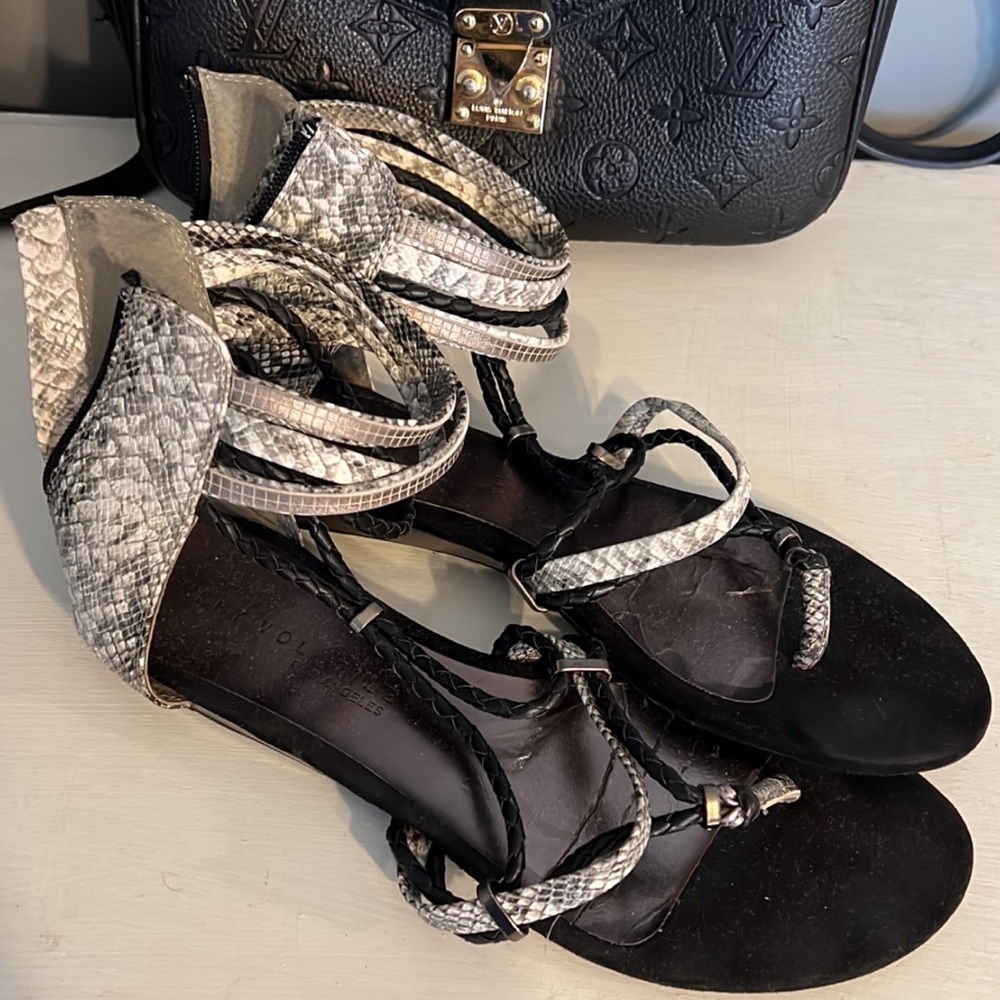 Black and white snake print sandals!